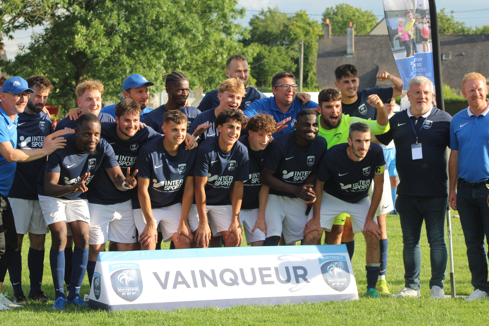 HISTORIQUE ! L'US ARON REMPORTE LA COUPE DU DISTRICT DE LA MAYENNE