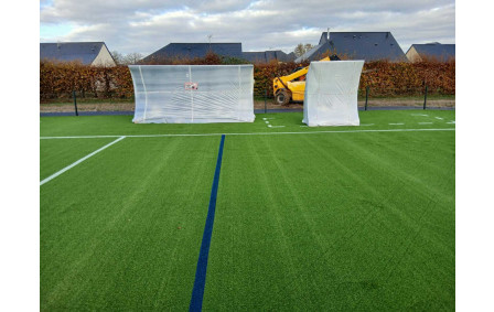 pose des bancs de touche le 17 11 2025