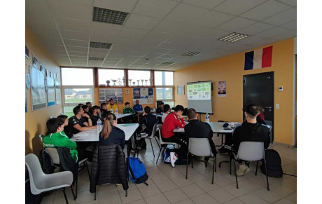 RETOUR DU DISTRICT SUR LA FORMATION EDUCATEUR A ARON