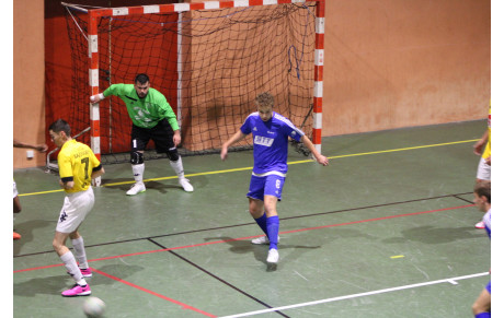 ENTRAINEMENT FUTSAL SALLE DES SPORTS