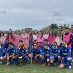 L'US ARON ET SES SUPPORTRICES EN ROSE